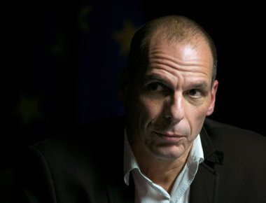 «Βολές» Γ. Βαρουφάκη σε ΝΔ: «Άλλο πράγμα ικεσία και άλλο διαπραγμάτευση»